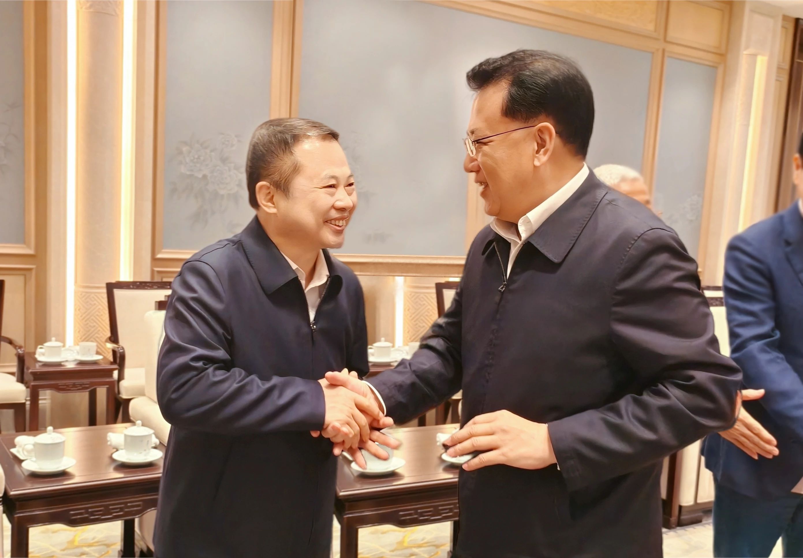 3868la������վ(china)�ɷ����޹�˾ - Make It Possible